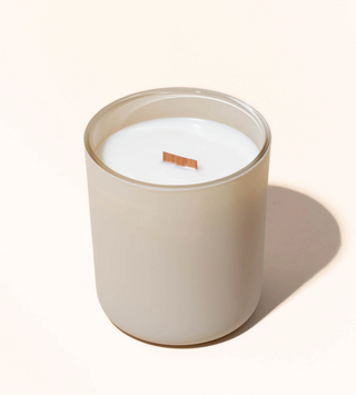 WARM LEATHERETTE CANDLE: woody leather + brandy