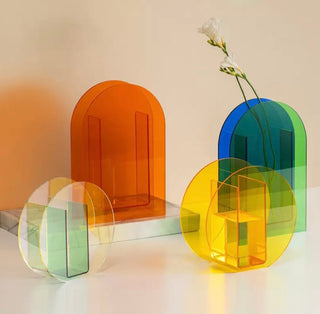 ACRLYLIC VASE