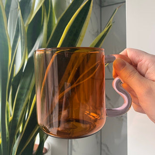WIGGLE GLASS MUG