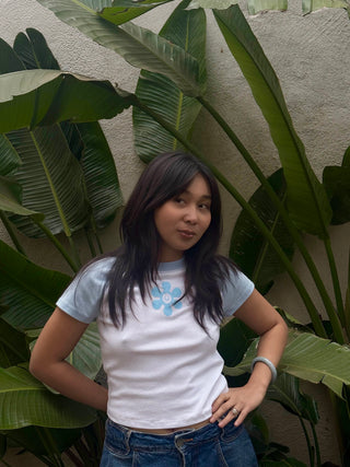 MAYUMI FLOWER RAGLAN BABY TEE - baby blue