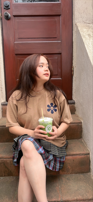 MAYUMI FLOWER HEAVY OVERSIZED TEE - CARAMEL