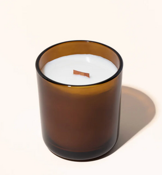 WARM LEATHERETTE CANDLE: woody leather + brandy