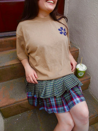 MAYUMI FLOWER HEAVY OVERSIZED TEE - CARAMEL