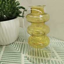 Load image into Gallery viewer, VINTAGE RETRO  FLOWER VASE 
