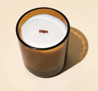 WARM LEATHERETTE CANDLE: woody leather + brandy